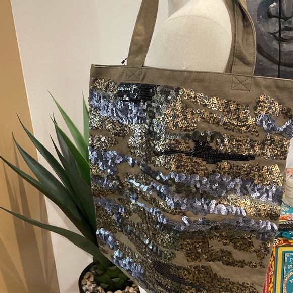 Express Sequin Tote - Picture 7 of 8